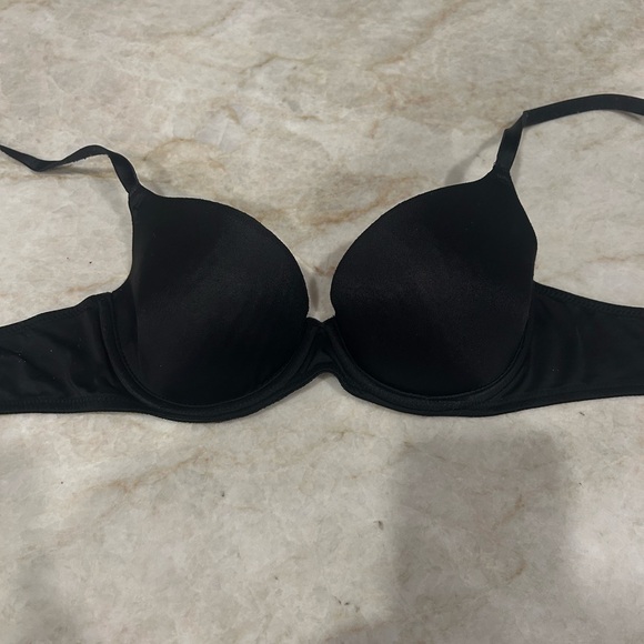 PINK Victoria's Secret Other - Victoria’s Secret PINK wear everywhere black lightly lined bra!